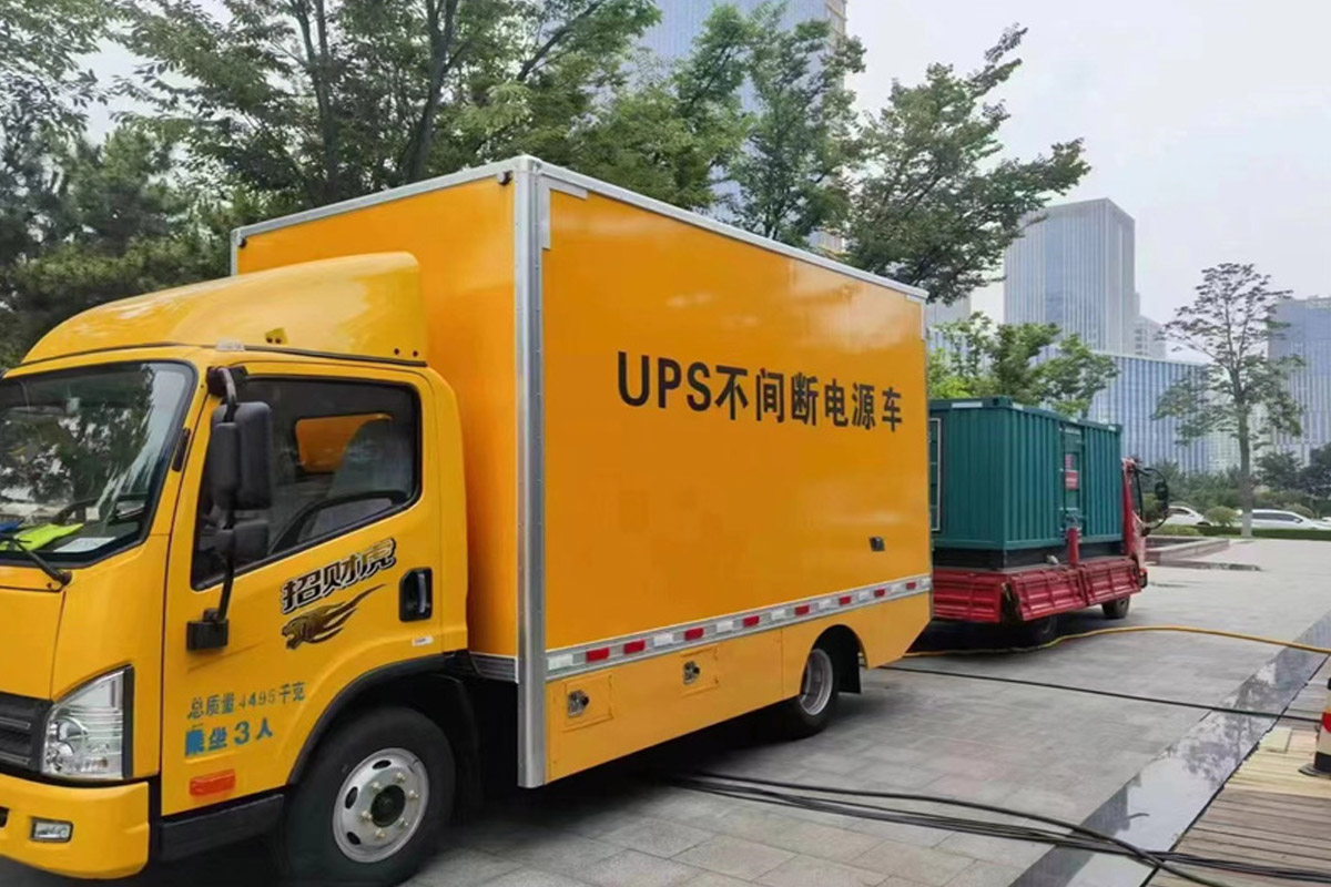 绥棱发电机租赁施工现场