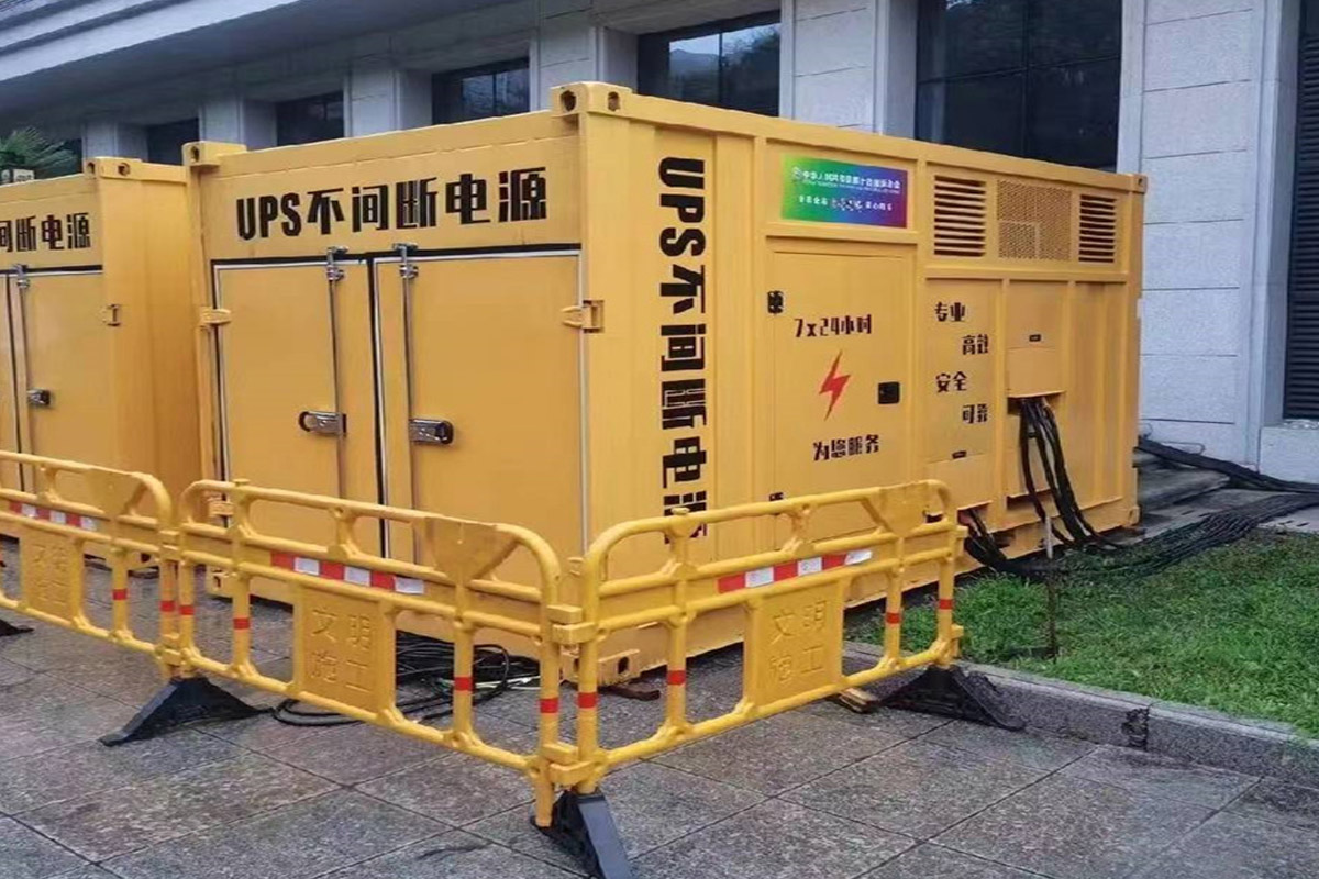绥棱发电机租赁施工现场